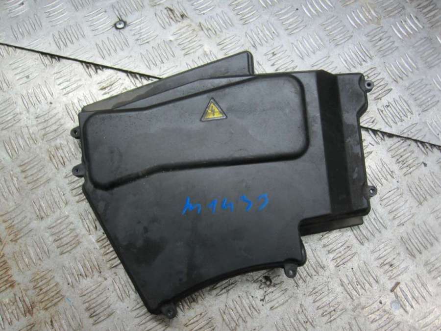 7520912 Пластик моторного отсека BMW 5 E60/E61 2008г. | Фото № 1 7520912 Пластик моторного отсека BMW 5 E60/E61 2008г. - Фото 1