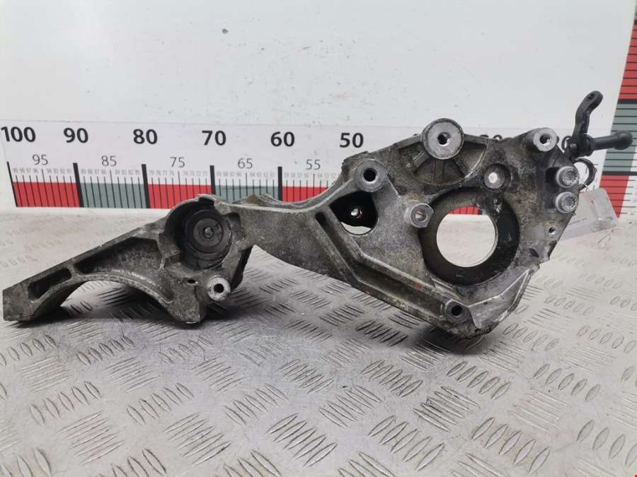 03L903143D Кронштейн генератора Audi A3 8P (2003-2013) Хетчбэк 5дв. 2009г. | Фото № 3 03L903143D Кронштейн генератора Audi A3 8P (2003-2013) Хетчбэк 5дв. 2009г. - Фото 3