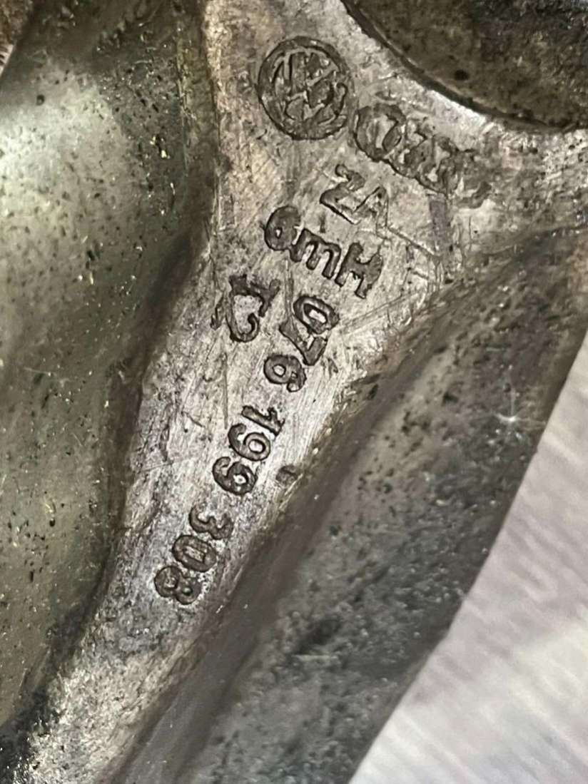 Кронштейн двигателя Volkswagen Crafter 1 2009г. | Фото № 3 Кронштейн двигателя Volkswagen Crafter 1 2009г. - Фото 3