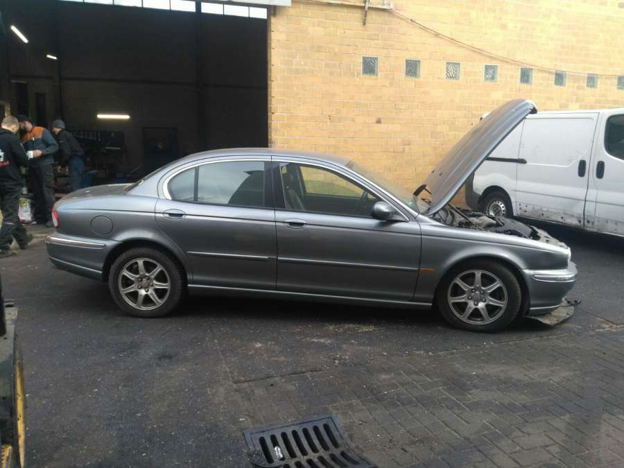 Суппорт задний левый Jaguar X-Type (2001-2009) Седан 2002г. | Фото № 8 Суппорт задний левый Jaguar X-Type (2001-2009) Седан 2002г. - Фото 8