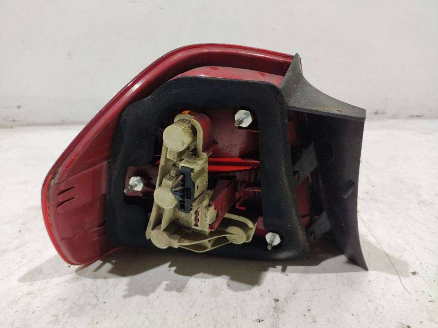 6937458 Фонарь задний правый BMW 3 2007г. | Фото № 2 6937458 Фонарь задний правый BMW 3 2007г. - Фото 2