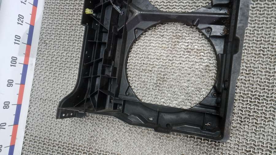 Передняя панель крепления облицовки (телевизор) CITROEN C8 2002г. | Фото № 10 Передняя панель крепления облицовки (телевизор) CITROEN C8 2002г. - Фото 10