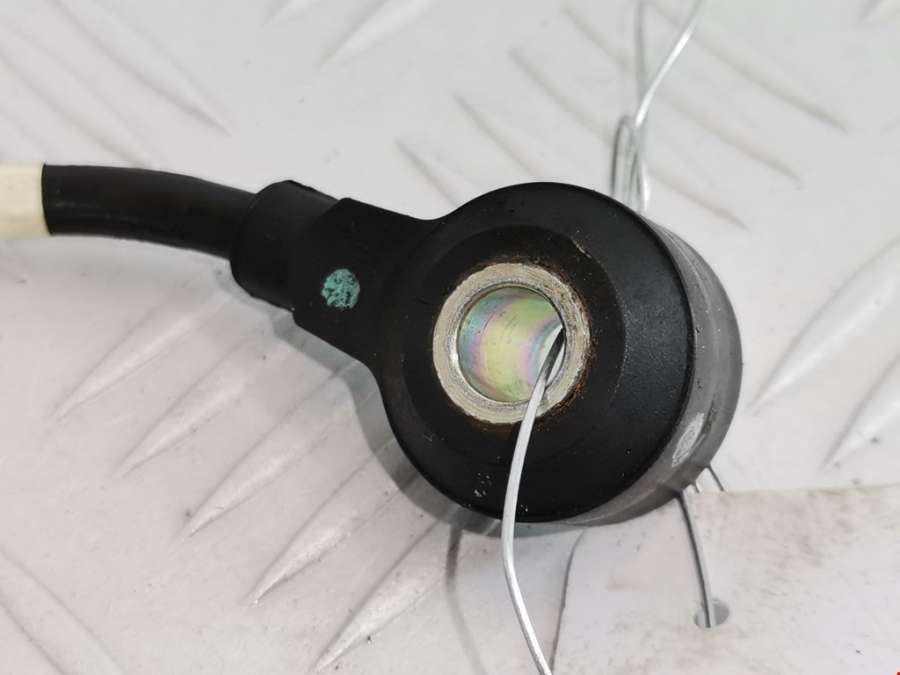 Датчик детонации Ford Fiesta 5 (2002-2008) Хетчбэк 5дв. 2003г. | Фото № 3 Датчик детонации Ford Fiesta 5 (2002-2008) Хетчбэк 5дв. 2003г. - Фото 3