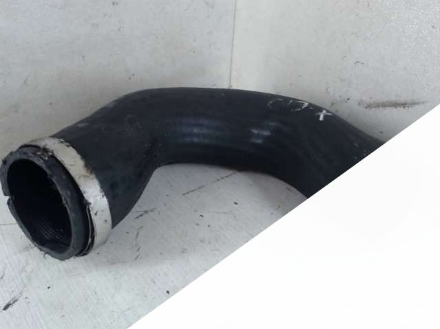 Патрубок интеркулера Volkswagen Passat 7 (2010 - 2015) Универсал 2011г. | Фото № 2 Патрубок интеркулера Volkswagen Passat 7 (2010 - 2015) Универсал 2011г. - Фото 2
