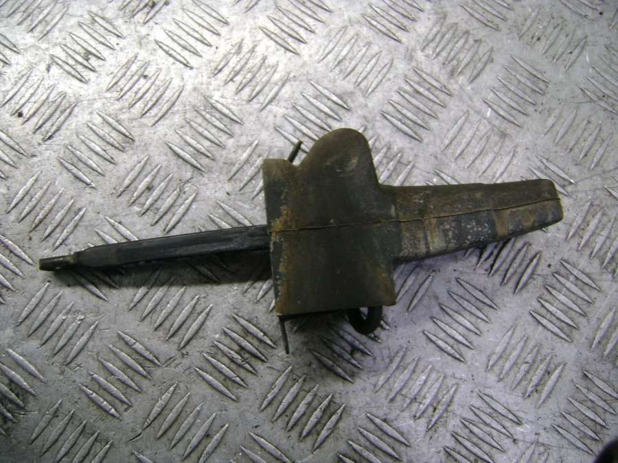 8193448 Ограничитель открывания двери задней BMW 5 E39 1998г. | Фото № 1 8193448 Ограничитель открывания двери задней BMW 5 E39 1998г. - Фото 1