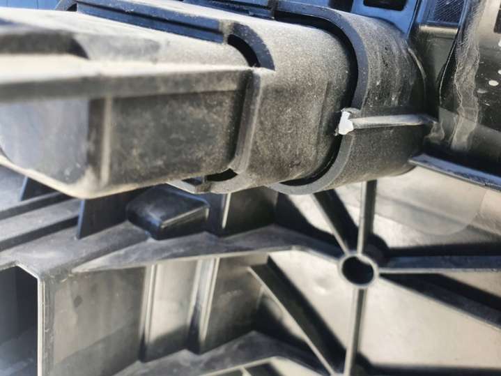 89A807233 Решетка радиатора Audi E-tron 1 поколение (2018-2024) 2018г. | Фото № 7 89A807233 Решетка радиатора Audi E-tron 1 поколение (2018-2024) 2018г. - Фото 7