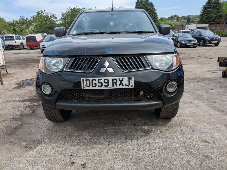 Корпус масляного фильтра Mitsubishi L200 4 (2006-2015) Пикап 2008г. | Фото № 13 Корпус масляного фильтра Mitsubishi L200 4 (2006-2015) Пикап 2008г. - Фото 13