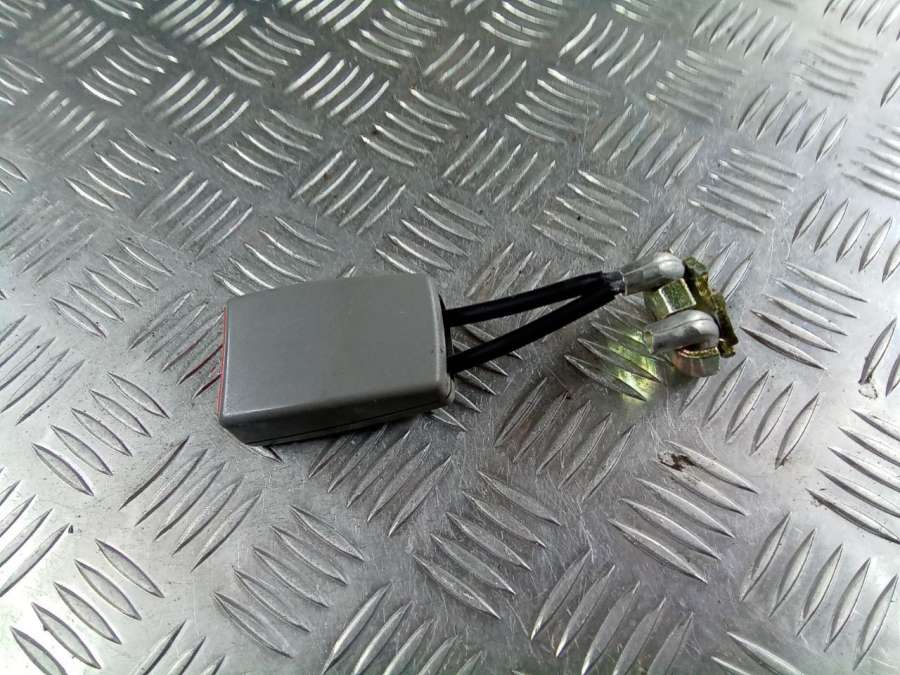 3B0857740D Ответная часть ремня безопасности Volkswagen Passat B5 2003г. | Фото № 3 3B0857740D Ответная часть ремня безопасности Volkswagen Passat B5 2003г. - Фото 3