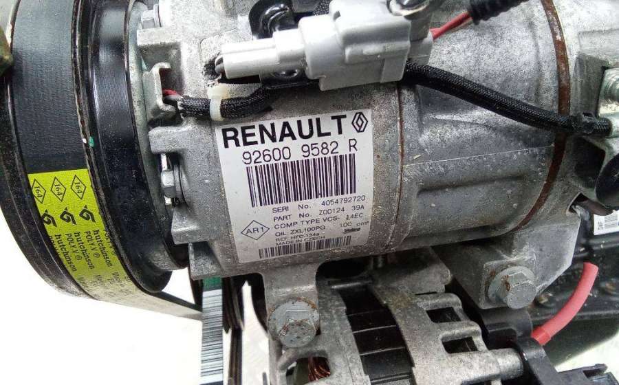 926009582R Компрессор кондиционера  Renault Clio 2014г. | Фото № 2  926009582R Компрессор кондиционера  Renault Clio 2014г. - Фото 2