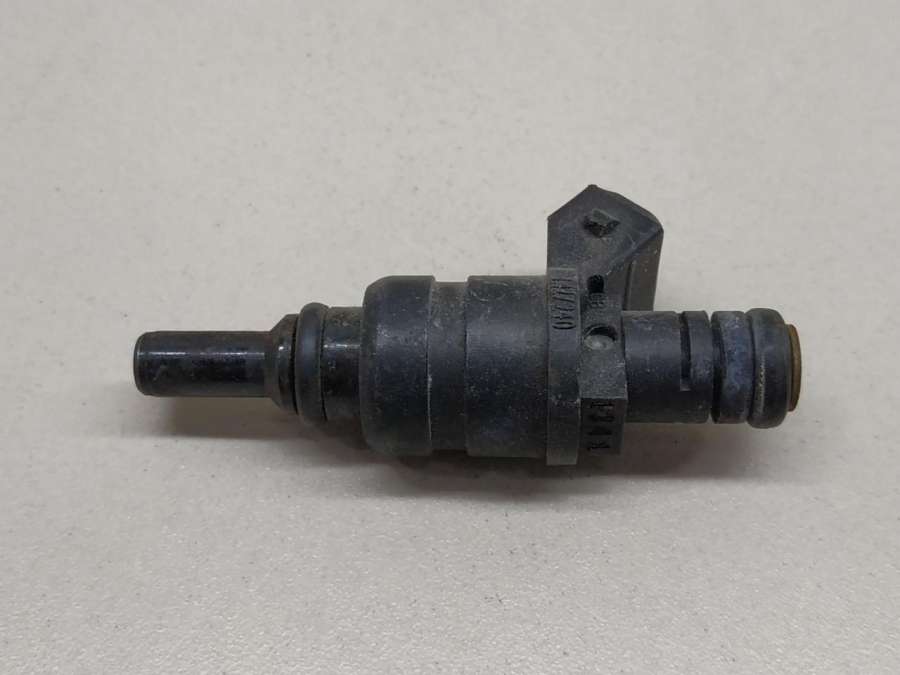 1427240SIEMENSDEKA Форсунка  BMW 5  E39 1999г. | Фото № 1  1427240SIEMENSDEKA Форсунка  BMW 5  E39 1999г. - Фото 1