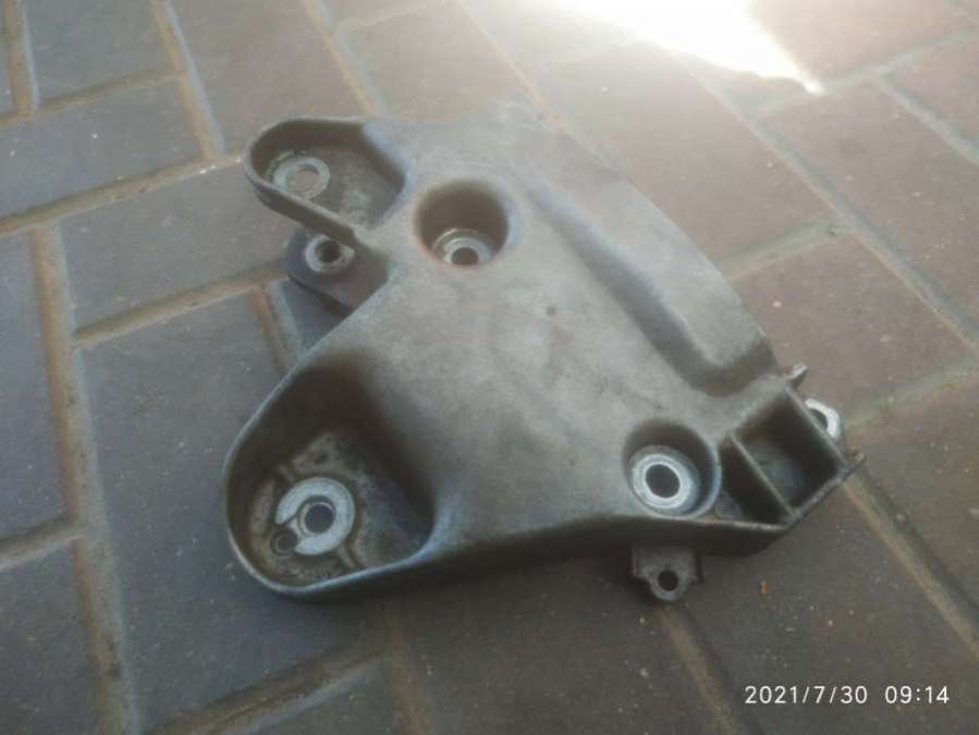8200253316 Кронштейн двигателя  Renault Laguna 2 2003г. | Фото № 2  8200253316 Кронштейн двигателя  Renault Laguna 2 2003г. - Фото 2