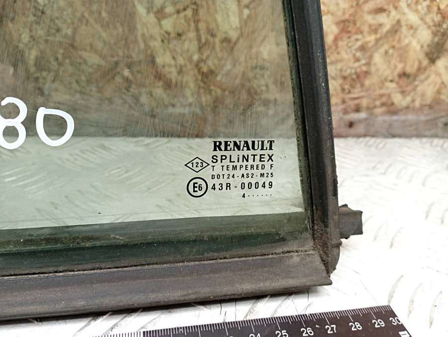 Стекло двери задней правой Renault Laguna 2 универсал 2002г. | Фото № 2 Стекло двери задней правой Renault Laguna 2 универсал 2002г. - Фото 2
