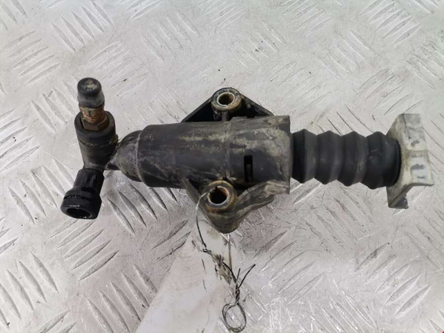 1J0721261F Цилиндр сцепления рабочий Volkswagen Golf 4 (1997-2004) Хетчбэк 5дв. 1998г. | Фото № 1 1J0721261F Цилиндр сцепления рабочий Volkswagen Golf 4 (1997-2004) Хетчбэк 5дв. 1998г. - Фото 1