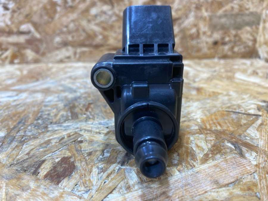 06L905110E Катушка зажигания  Volkswagen Volkswagen Golf 7 рест. 2017 0000г. | Фото № 5  06L905110E Катушка зажигания  Volkswagen Volkswagen Golf 7 рест. 2017 0000г. - Фото 5