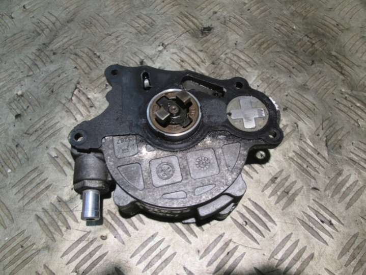 03L145100G Насос вакуумный Volkswagen Passat B6 (2005-2010) 2005г. | Фото № 1 03L145100G Насос вакуумный Volkswagen Passat B6 (2005-2010) 2005г. - Фото 1