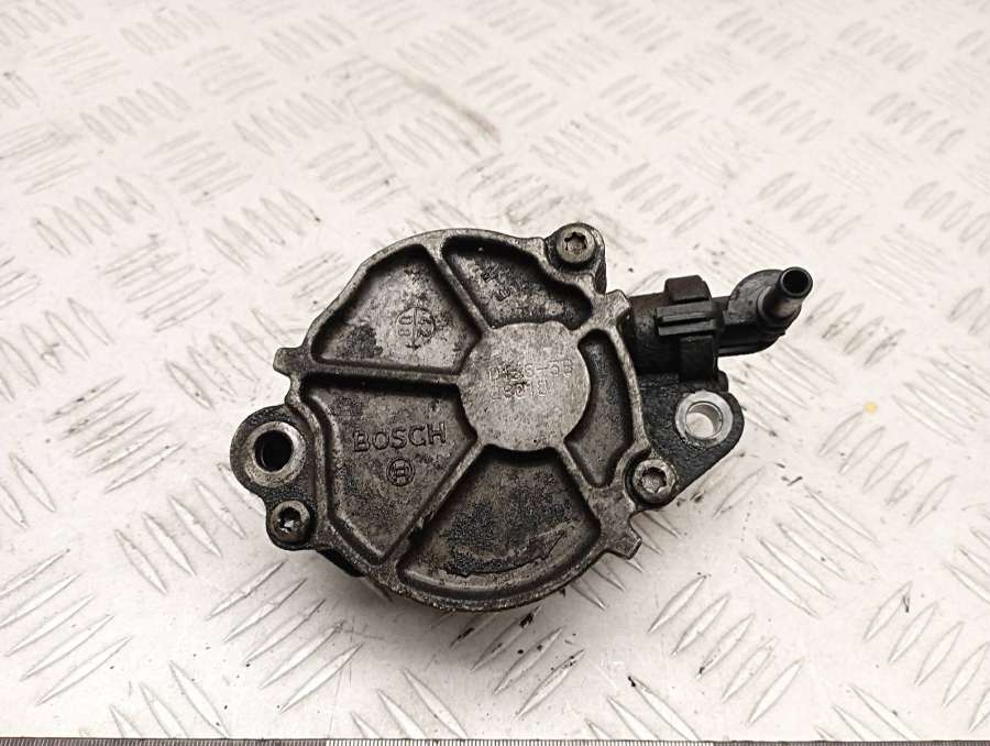 456570D1563B Насос вакуумный Peugeot 307 2007г. | Фото № 3 456570D1563B Насос вакуумный Peugeot 307 2007г. - Фото 3