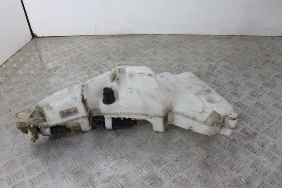 4F0955453R Бачок омывателя  Audi A6 универсал 2008г. | Фото № 1  4F0955453R Бачок омывателя  Audi A6 универсал 2008г. - Фото 1