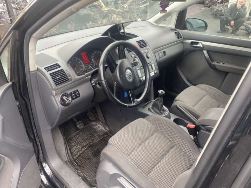 1K0121070N Патрубок системы охлаждения Volkswagen Touran 1 (2003-2015) Минивэн 2005г. | Фото № 5 1K0121070N Патрубок системы охлаждения Volkswagen Touran 1 (2003-2015) Минивэн 2005г. - Фото 5