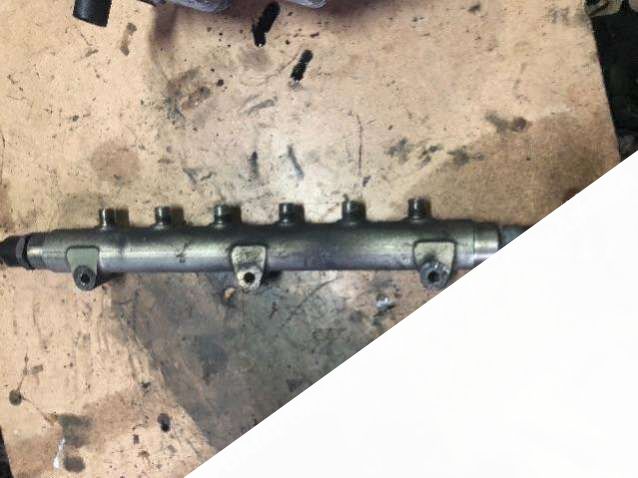 Топливная рампа Volvo XC90 2004г. | Фото № 1 Топливная рампа Volvo XC90 2004г. - Фото 1