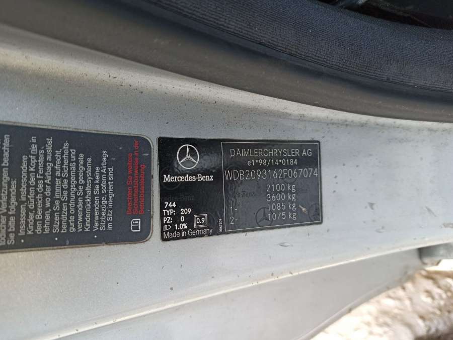 Петля капота правая Mercedes CLK-Class (W209) (2002-2010) Купе 2003г. | Фото № 14 Петля капота правая Mercedes CLK-Class (W209) (2002-2010) Купе 2003г. - Фото 14