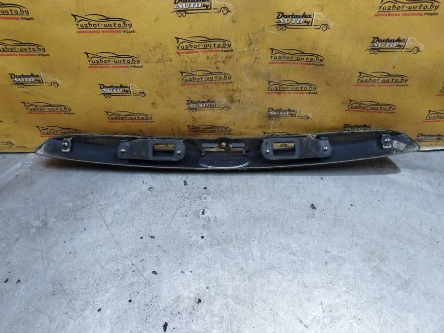 Накладка подсветки номера Ford Mondeo Хэтчбэк 5 дв. 2003г. | Фото № 2 Накладка подсветки номера Ford Mondeo Хэтчбэк 5 дв. 2003г. - Фото 2