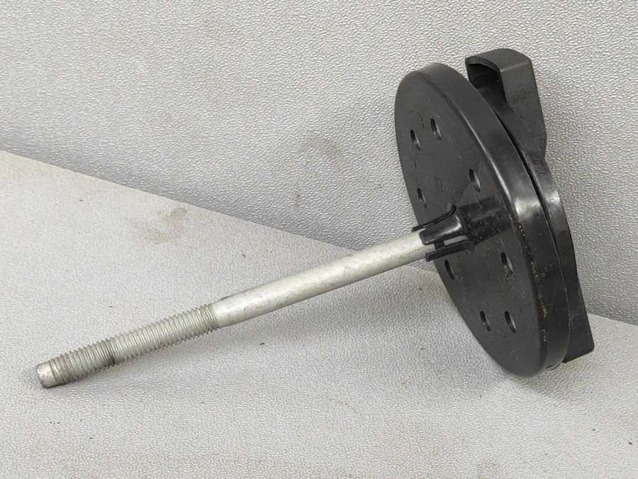 Крепление запаски GMC Terrain 2020г. | Фото № 3 Крепление запаски GMC Terrain 2020г. - Фото 3