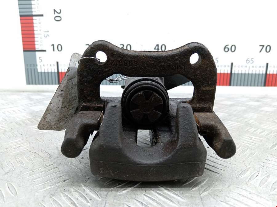 Суппорт задний левый Renault Megane 2 (2002-2009) Хетчбэк 5дв. 2002г. | Фото № 2 Суппорт задний левый Renault Megane 2 (2002-2009) Хетчбэк 5дв. 2002г. - Фото 2