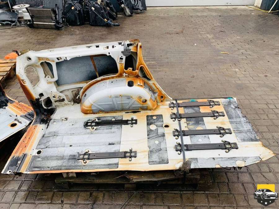 Четверть задняя левая Volkswagen Sharan 2001г. | Фото № 4 Четверть задняя левая Volkswagen Sharan 2001г. - Фото 4