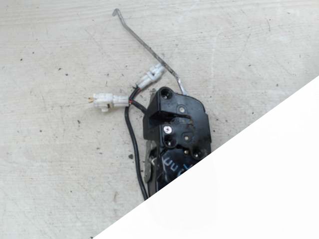 Замок боковой двери,право,перед Suzuki Baleno (1995 - 2002) Седан 1997г. | Фото № 1 Замок боковой двери,право,перед Suzuki Baleno (1995 - 2002) Седан 1997г. - Фото 1