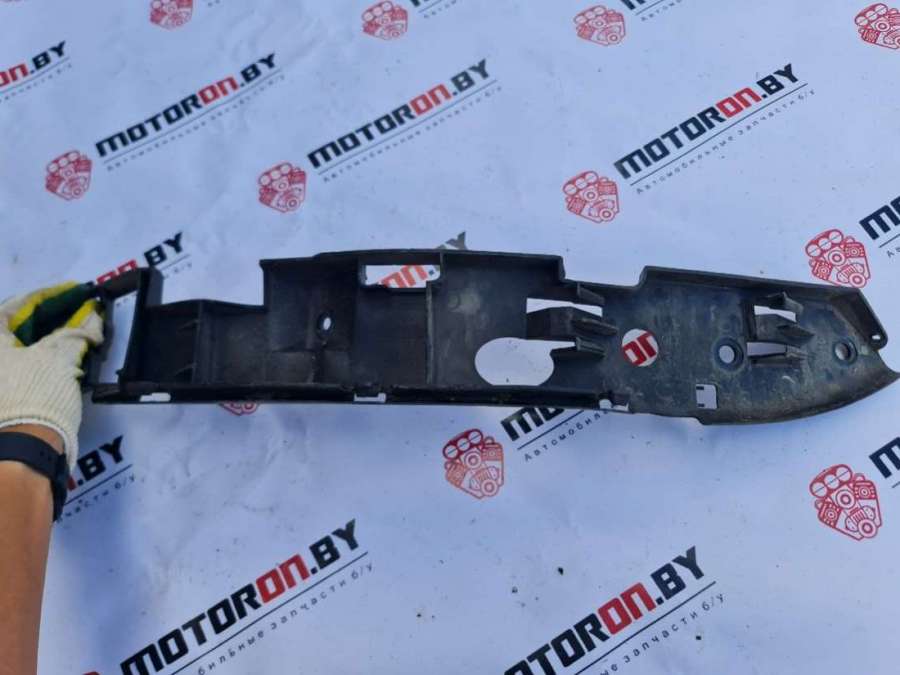 7L6807184c Кронштейн крепления бампера переднего Volkswagen Touareg 1 2005г. | Фото № 1 7L6807184c Кронштейн крепления бампера переднего Volkswagen Touareg 1 2005г. - Фото 1