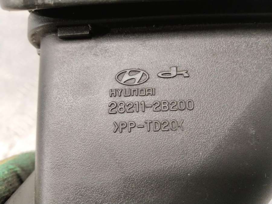282112B200 Воздухозаборник Hyundai Santa Fe 2006г. | Фото № 5 282112B200 Воздухозаборник Hyundai Santa Fe 2006г. - Фото 5