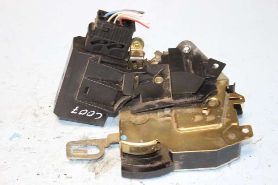 6L6827573 Замок двери передней правой BMW 3 E36 1997г. | Фото № 3 6L6827573 Замок двери передней правой BMW 3 E36 1997г. - Фото 3