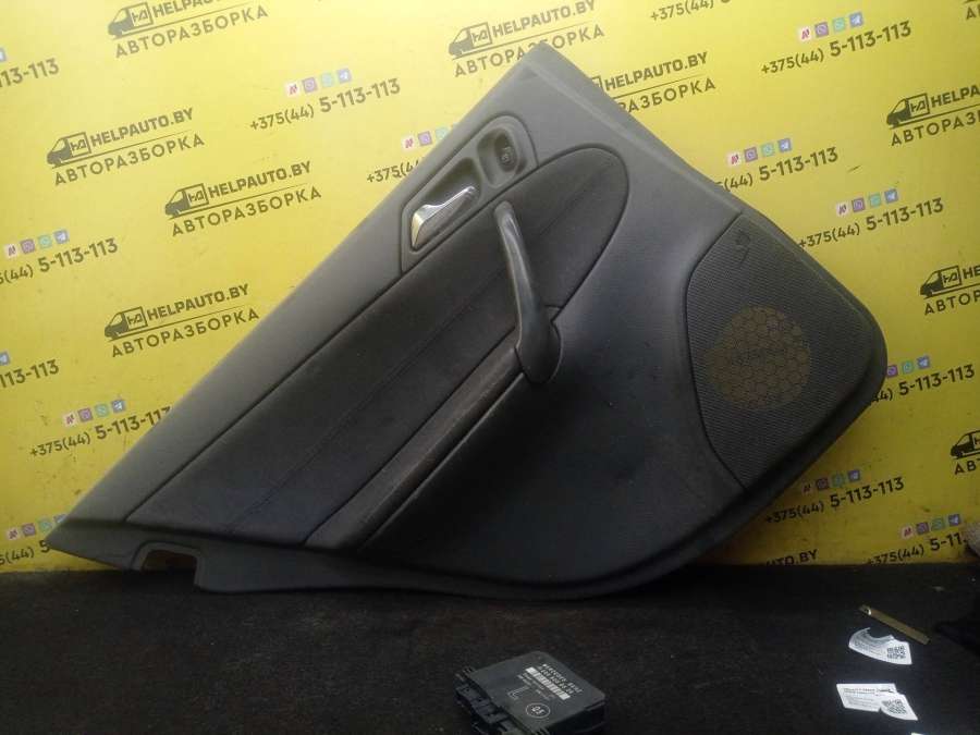 Кнопка стеклоподъемника заднего левого Mercedes C W203 седан 2000г. | Фото № 1 Кнопка стеклоподъемника заднего левого Mercedes C W203 седан 2000г. - Фото 1