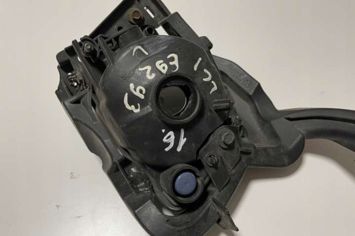 7154717 Фара противотуманная левая  BMW 3 E90/E91/E92/E9 (2005-201) 2005г. | Фото № 1  7154717 Фара противотуманная левая  BMW 3 E90/E91/E92/E9 (2005-201) 2005г. - Фото 1