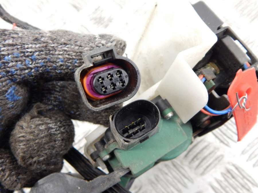 3b0837867 37867 Замок двери передней левой VOLKSWAGEN PASSAT 5+ (2000-2005) 2003г. | Фото № 5 3b0837867 37867 Замок двери передней левой VOLKSWAGEN PASSAT 5+ (2000-2005) 2003г. - Фото 5