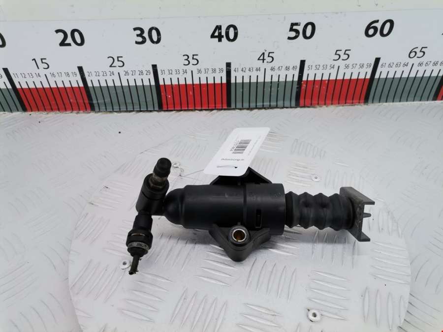 1J0721261F Цилиндр сцепления рабочий Audi A3 8L (1996-2003) Хетчбэк 5дв. 2000г. | Фото № 1 1J0721261F Цилиндр сцепления рабочий Audi A3 8L (1996-2003) Хетчбэк 5дв. 2000г. - Фото 1