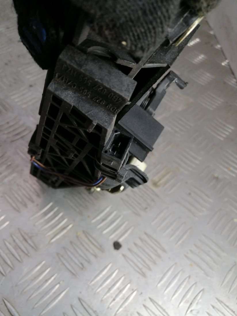 8D9827565C4B0827565H Замок крышки багажника Audi A6 C5 (S6,RS6) 2001г. | Фото № 12 8D9827565C4B0827565H Замок крышки багажника Audi A6 C5 (S6,RS6) 2001г. - Фото 12