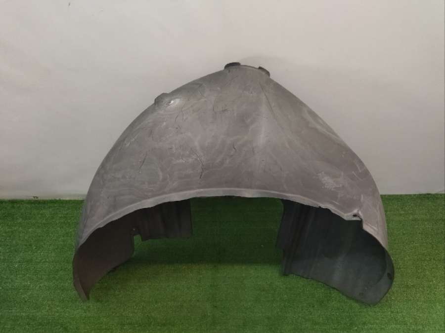 Защита арок задняя левая (подкрылок)  BMW 7 E65/E66 2002г. | Фото № 2   Защита арок задняя левая (подкрылок)  BMW 7 E65/E66 2002г. - Фото 2