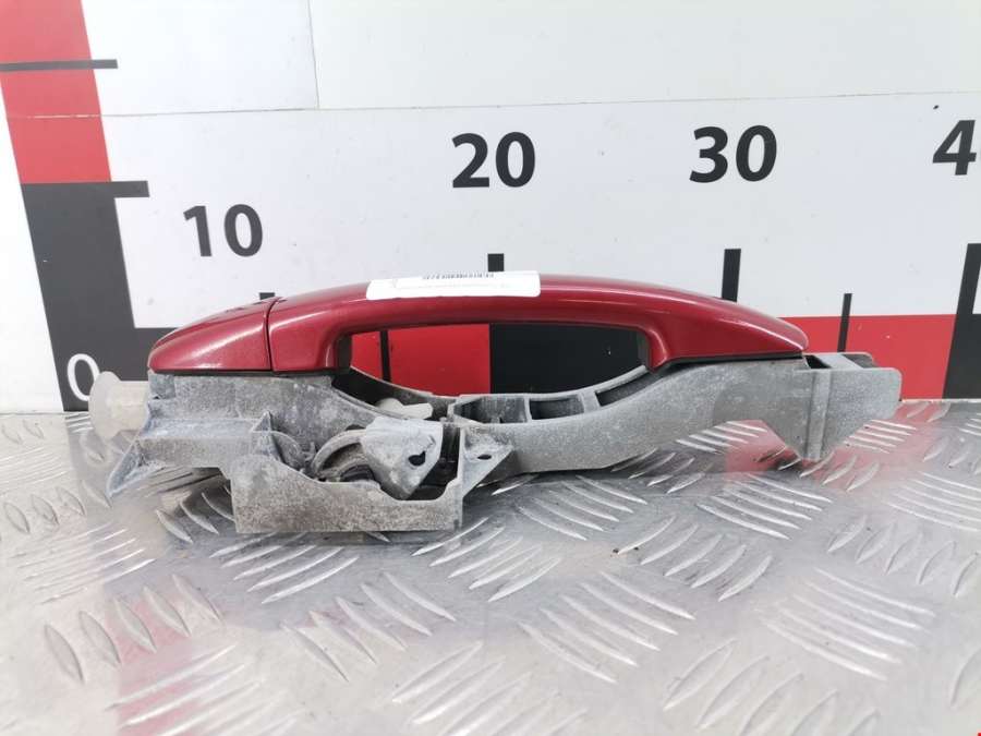 Ручка двери наружная задняя левая Peugeot 3008 (2009-2016) Минивэн 2010г. | Фото № 3 Ручка двери наружная задняя левая Peugeot 3008 (2009-2016) Минивэн 2010г. - Фото 3