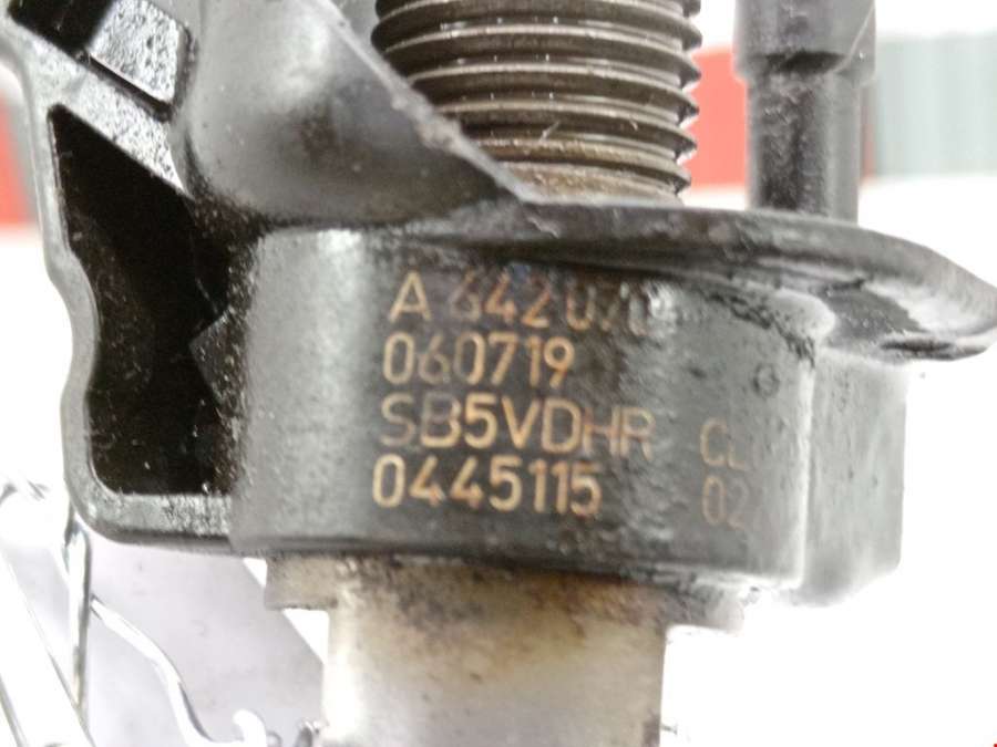 0445115027 Форсунка дизельная электрическая Mercedes E-Class (W211) (2002-2009) Универсал 2006г. | Фото № 6 0445115027 Форсунка дизельная электрическая Mercedes E-Class (W211) (2002-2009) Универсал 2006г. - Фото 6