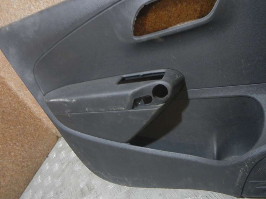 6RU867011 Обшивка двери передней левой Volkswagen Polo 0000г. | Фото № 2 6RU867011 Обшивка двери передней левой Volkswagen Polo 0000г. - Фото 2