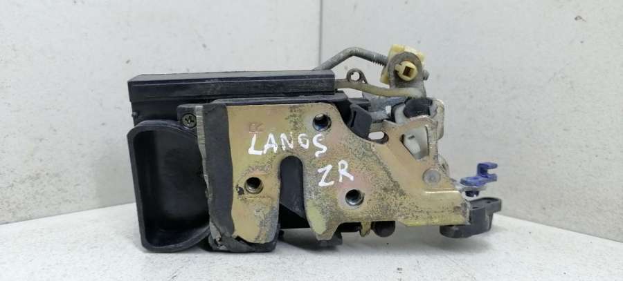 Замок двери задней правой  Daewoo Lanos T100 хетчбэк 5 дв. 1999г. | Фото № 1   Замок двери задней правой  Daewoo Lanos T100 хетчбэк 5 дв. 1999г. - Фото 1