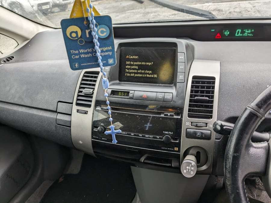 Кнопка стеклоподъемника Toyota Prius 2 (XW20) (2003-2009) Хетчбэк 5дв. 2008г. | Фото № 17 Кнопка стеклоподъемника Toyota Prius 2 (XW20) (2003-2009) Хетчбэк 5дв. 2008г. - Фото 17