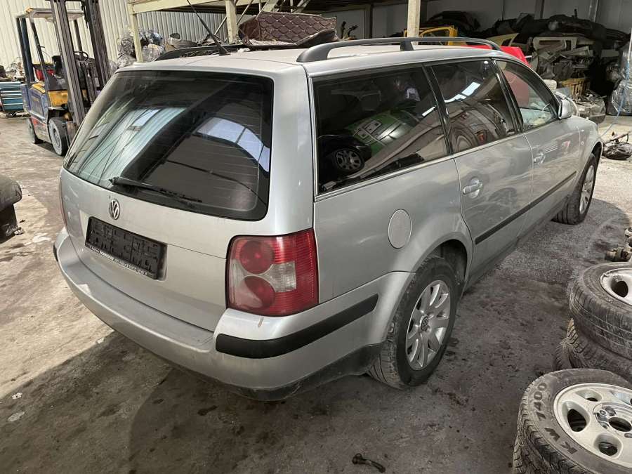 3B0839113 Ручка двери внутренняя задняя левая Volkswagen Passat 5 GP (2000-2005) Универсал 2001г. | Фото № 7 3B0839113 Ручка двери внутренняя задняя левая Volkswagen Passat 5 GP (2000-2005) Универсал 2001г. - Фото 7