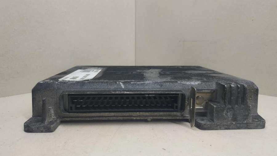 BVMHOM77007318017700735140BENDIXS100813101G Блок управления двигателем  Renault 19 2 1999г. | Фото № 2  BVMHOM77007318017700735140BENDIXS100813101G Блок управления двигателем  Renault 19 2 1999г. - Фото 2