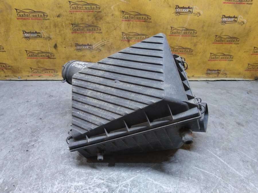 Корпус воздушного фильтра  Skoda Felicia Универсал 1997г. | Фото № 9   Корпус воздушного фильтра  Skoda Felicia Универсал 1997г. - Фото 9