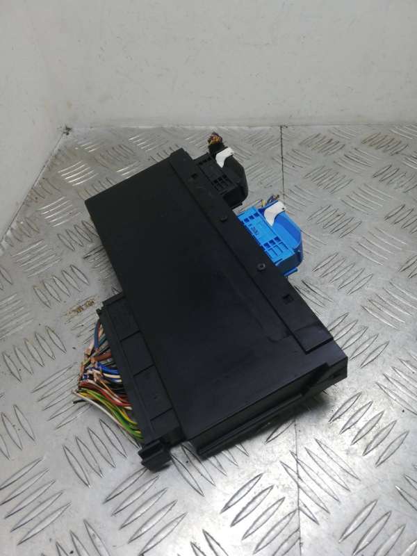 6.1356983307698E+17 Блок комфорта BMW 3 универсал 2006г. | Фото № 2 6.1356983307698E+17 Блок комфорта BMW 3 универсал 2006г. - Фото 2