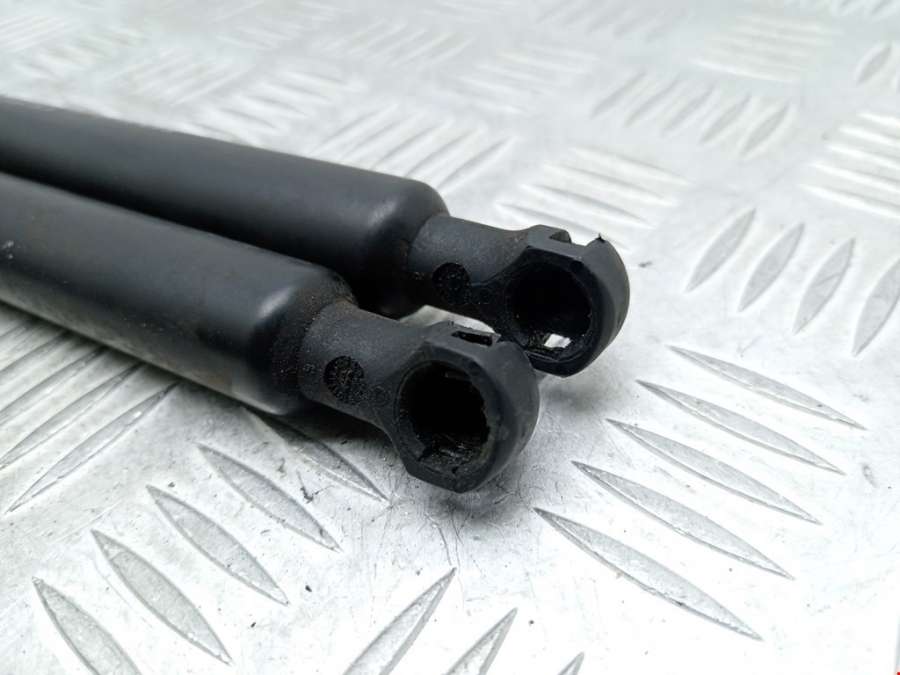 7700846772K Амортизатор крышки багажника Renault Laguna 1 (1993-2000) Хетчбэк 5дв. 2000г. | Фото № 2 7700846772K Амортизатор крышки багажника Renault Laguna 1 (1993-2000) Хетчбэк 5дв. 2000г. - Фото 2