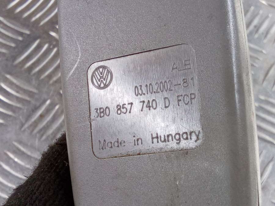 3B0857740D Ответная часть ремня безопасности Volkswagen Passat B5 2003г. | Фото № 7 3B0857740D Ответная часть ремня безопасности Volkswagen Passat B5 2003г. - Фото 7