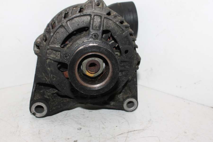 1740624 Генератор  BMW 7 седан 2001г. | Фото № 1  1740624 Генератор  BMW 7 седан 2001г. - Фото 1